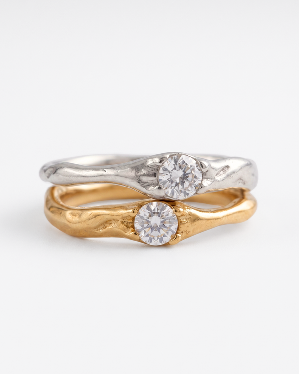 Kim - Dainty solitaire ring - Stainless steel