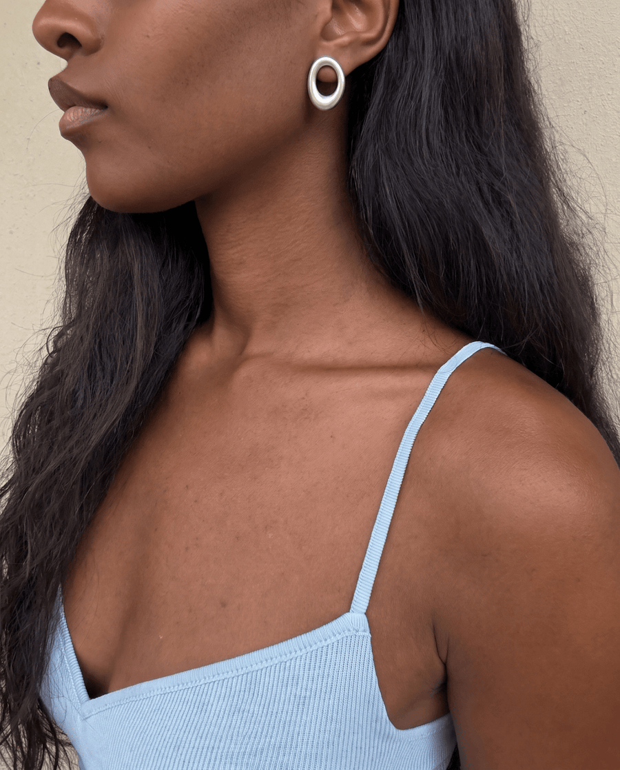 Aora - Dainty stud earrings - Stainless steel