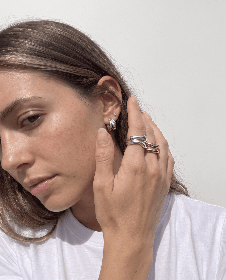 Arverne - Dainty C-hoop earrings - Stainless steel