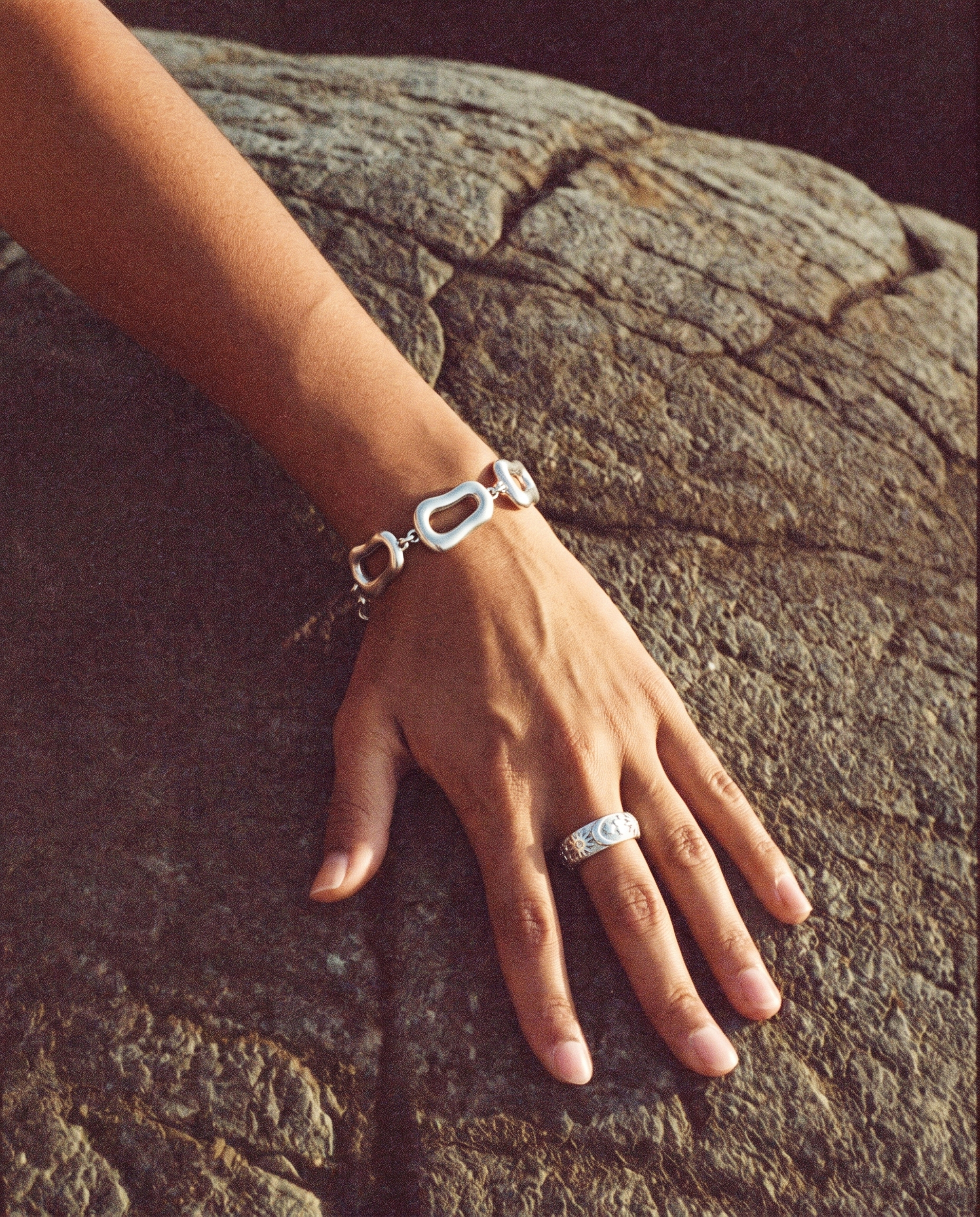 Big chain armband