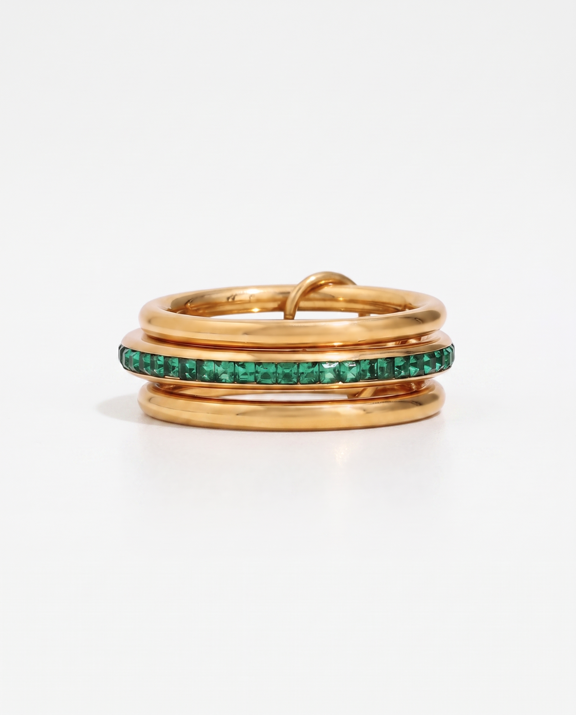 Tay nella Bague